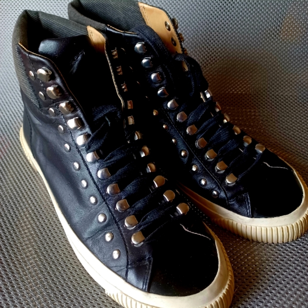 DIESEL Women High Top Sneakers (Size 9)